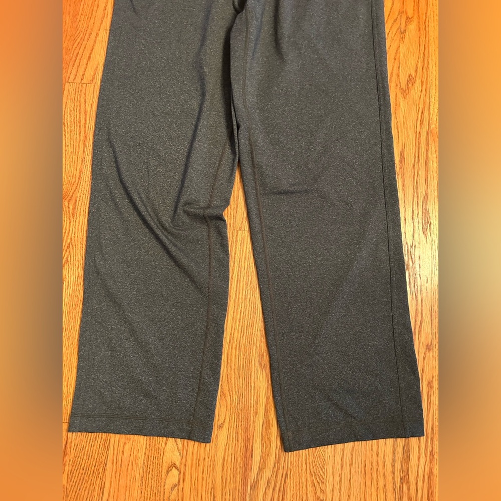 Lululemon heather grey sweats / loungewear pants, side pockets, Men’s Size XL - Picture 5 of 11